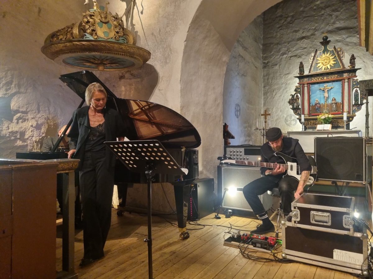 Juni Dahr, Ludovic Gerst performing frise lumière, and Tord Gustavsen at Dype Åndedrag Festival in Bærum